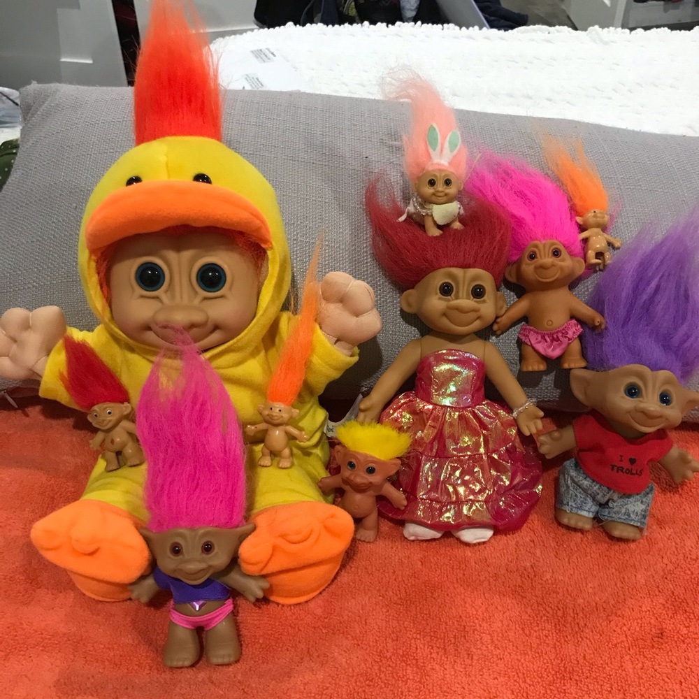 Collection of troll dolls (9 dolls total)